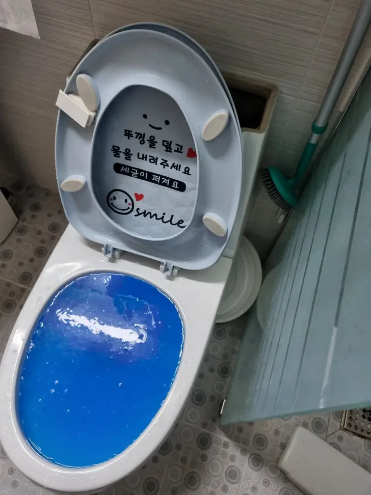 변기막힘 관통기 관통 작업으로 완벽한 배수 기능 복구